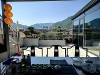 Riverside Breeze Hotel