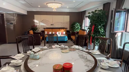 Liking Hotel Отели рядом с достопримечательностью «Linxia Modern Vocational College»