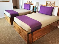 SW Hotel – No Resort Fee Hotels near Beach Blanket Babylon
