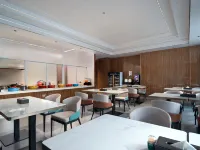 Meihong Hotel (Dehong Mangshi Airport Mangshi Square) - Mountain view