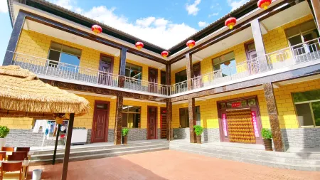 Maijishan Warm Farmhouse