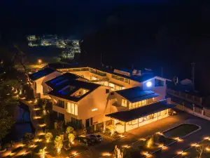 Tingjian·BuZhiZhou Brandy manor wild luxury private soup Homestay (Jinzhai Branch)