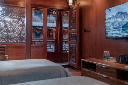 Spirited Silky Inn（ncient Dali City） Отели рядом с достопримечательностью «Puxian Temple»