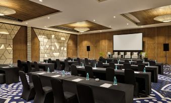 Crowne Plaza Fiji Nadi Bay Resort & Spa