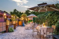 Harbin Junyi Hotel (Central Street Sofia Church)