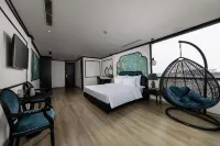 อาเซน เลคไซด์ โรงแรม & ทราเวล