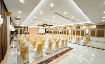 Golden Empire Suvarnabhumi Hotel