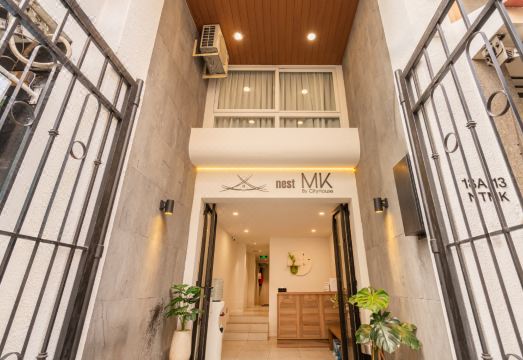 CityHouse - Nest MK의 주방 및 거실 공간