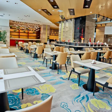 Mesa International Hotel