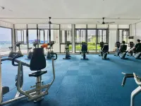 R&F Summer Suite 2B2B Walking to CIQ