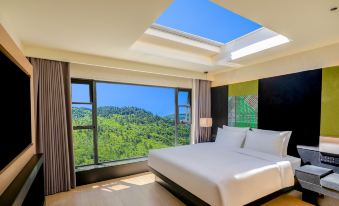 SFEEL Designer Hotel (Jiuzhaigou Valley Scenic and Historic Interest Area Tourist Center)