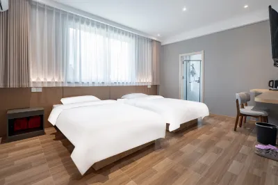 Hanshan Express Hotel (Zhangjiagang High-Speed Railway Station) Hotels near Zhangjiagang Railway Station