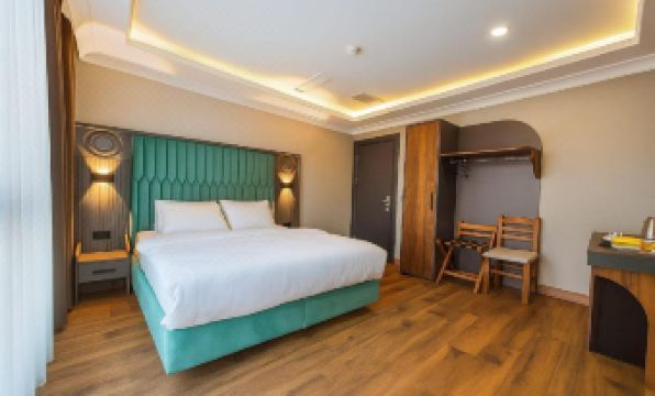 Shelton Airport Hotel