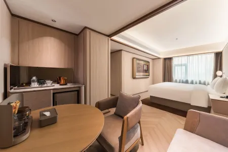 Orange Crystal Hotel Отели рядом с достопримечательностью «Fudan University Jinglaitang»