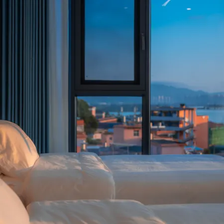 Kunming Yunyin Banshan Resort Hotel (Dianchi Lake Branch, Xishan District)