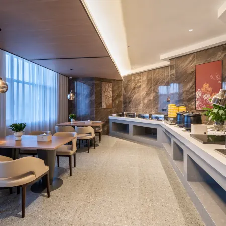 Tianyi Hotel (Wuqia People's Square)