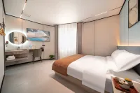 Fengnan Courtyard · Liuzhu Boutique Stay (Jingdezhen Ceramic Art Avenue Taoxichuan)