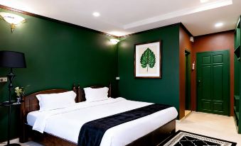 Little Friendly Hotel With Pool (Luang Prabang Old Town-Center Near night market)