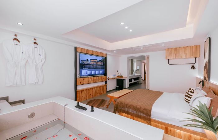 One night hotel (Leshan High speed Railway Station)