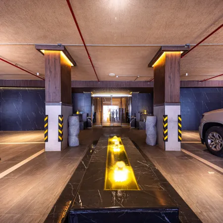 Tuvana Hotel Отели рядом с достопримечательностью «Свадебный банкетный зал Rose»