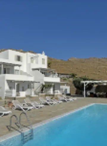 Yakinthos Residence