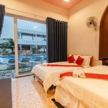 FAIRY HILLS HOTEL