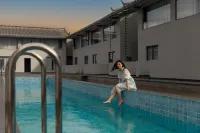LandGaze • StarSweep | 180-Degree Snow Mountain View Guesthouse (Basan Ancient Town Branch) - romantici