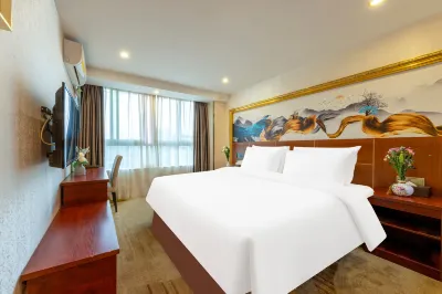 深圳城邦精品公寓（觀瀾湖新城松元廈地鐵站店） 精武搏擊詠春拳館附近的飯店