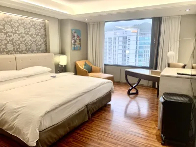 S-aura Hotel Các khách sạn ở Vòng đu quay Miramar