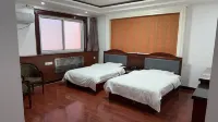 Pingquan Haitian Holiday Hotel - parking