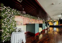 JingHang Holiday Hotel - breakfast