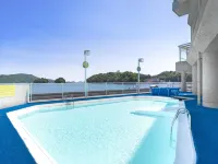 Wan Wan Paradise Toba - Pools
