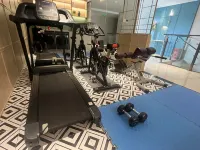 Zhizi Qingju Hotel (Jingmen Railway Station) - Gym