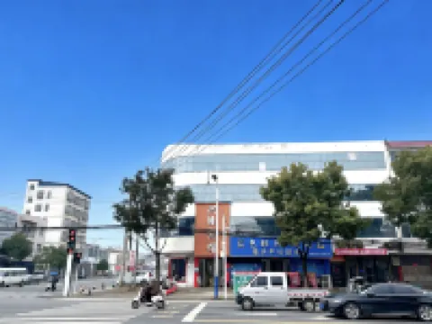 Guangshan Xinglong Hotel Hotels in Guangshan