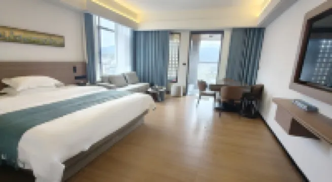 Heyuan Dongyuan Yunding Hot Spring Hotel (Huangcun Store)