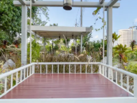 โรงแรมเรือรัษฎาเอ็กซ์เพรส    โรงแรมในตรัง