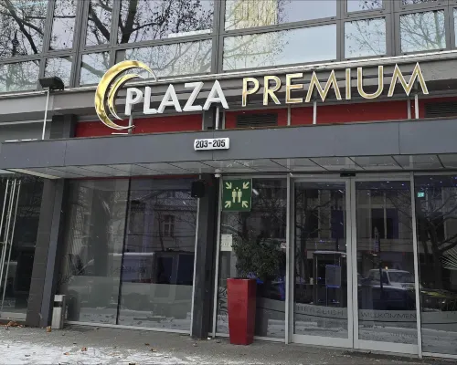PLAZA Premium Berlin Kurfürstendamm Отели рядом с достопримечательностью «Торговый центр Bikini Berlin»