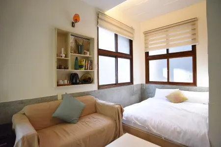 Meter 2 Hostel-Qingnian