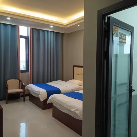 Luoping Zhijia Hotel