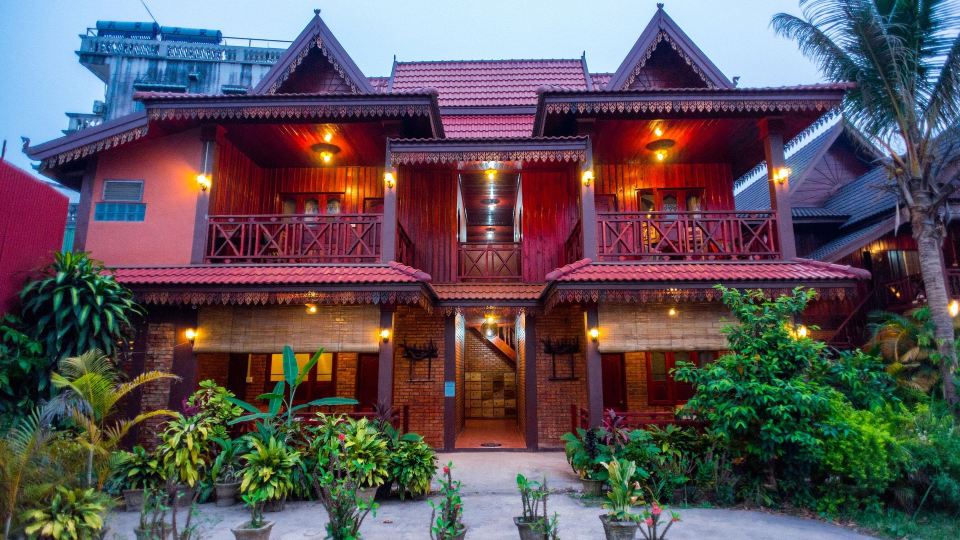 Zuela Guesthouse and Restaurant