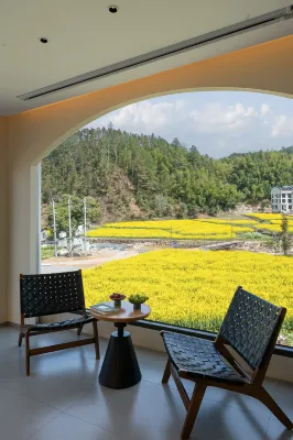 Wuyuan Pillow Shangshanye Homestay (Guling Scenic Area)