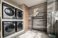 H HOTELS
