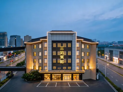 Three Station Hotel (Railway Station Bus Station) - 2-Star