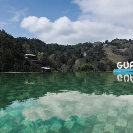 Floral Hotel · Guanhe Wild Charm Hotel