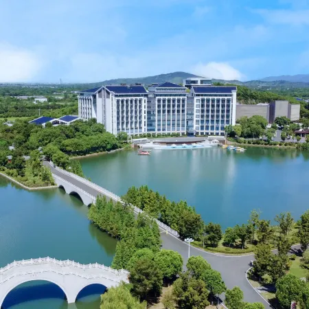 YIXING SHUIMO HENTIQUE RESORT