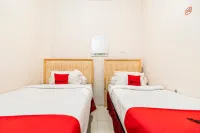RedDoorz @ Fella Homestay Glugur Medan