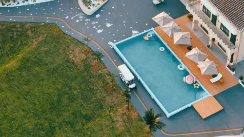 Platinum Whale Coastal Resort