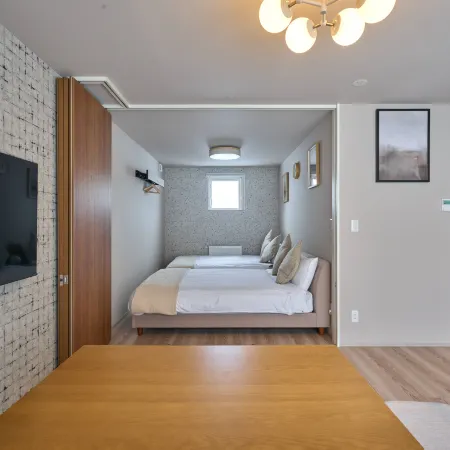 Niseko Town Retreat AMBER Отели рядом с достопримечательностью «Железнодорожная станция Куттян»