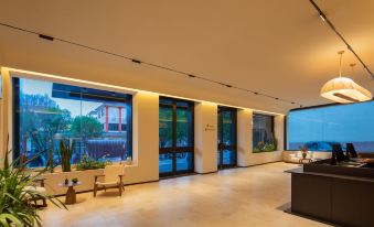 Ufun·Youfang Hotel (Dunhuang Shazhou Night Market)