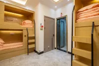 Yami Pure Female Youth Hostel (Huaguoyuan White House) - balcony